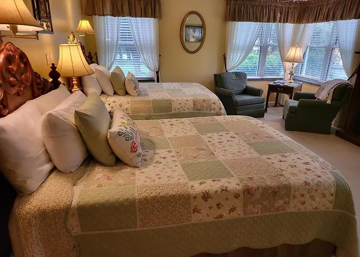 Brookside Mountain Mist Inn
