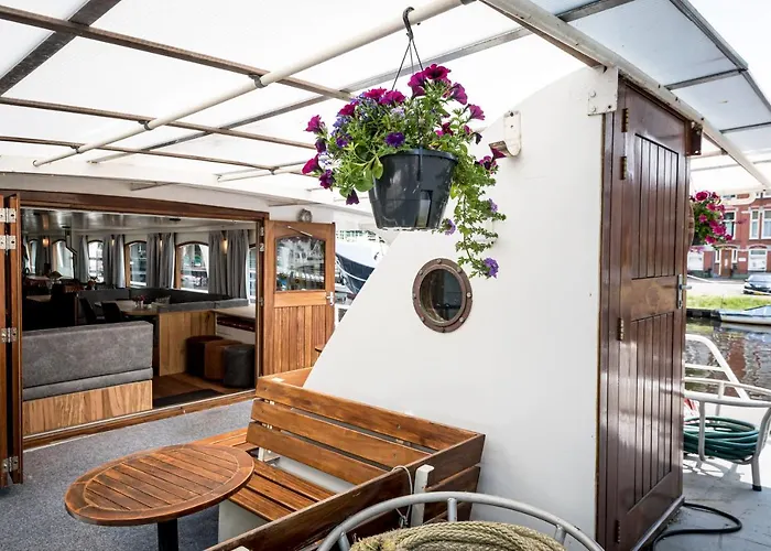 Hotelboat Quo Vadis Groningen