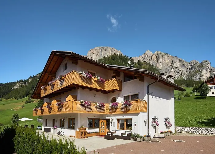 Pensione Haus Erica Colfosco
