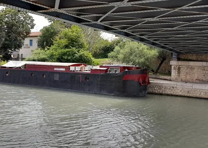 Bed and Breakfast Péniche Chopine à Beaucaire 