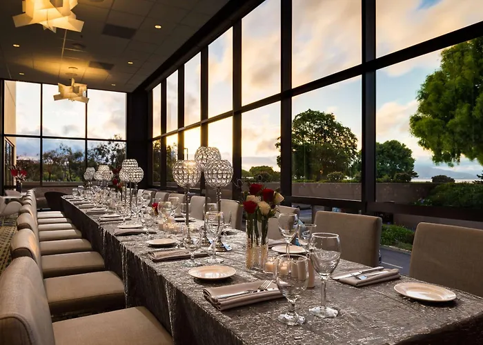 Hilton San Francisco Airport Bayfront - No Resort Fee Burlingame