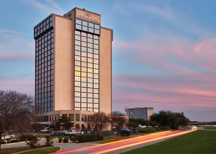 Crowne Plaza Dallas Market Ctr - Love Field, An Ihg Hotel