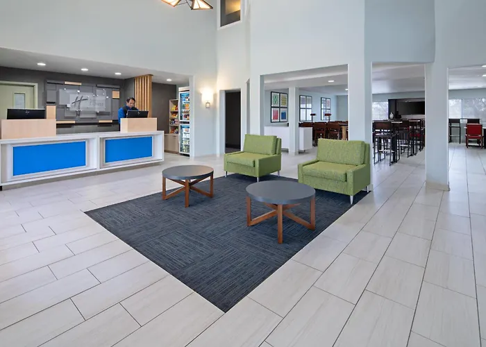 Holiday Inn Express & Suites Watsonville By Ihg