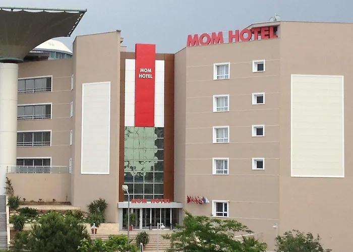 Mom Hotel