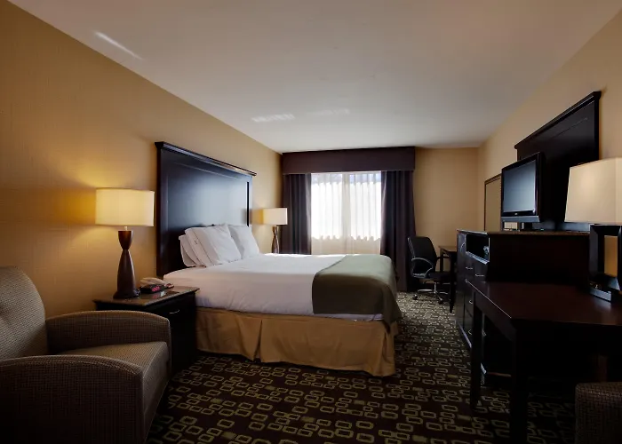 Holiday Inn Express & Suites Woodland Hills By Ihg Los Ángeles