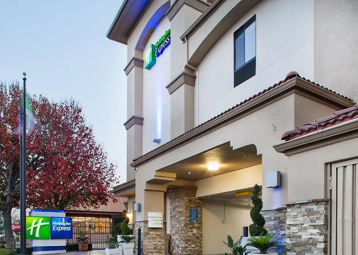 Holiday Inn Express Redwood City Central By Ihg