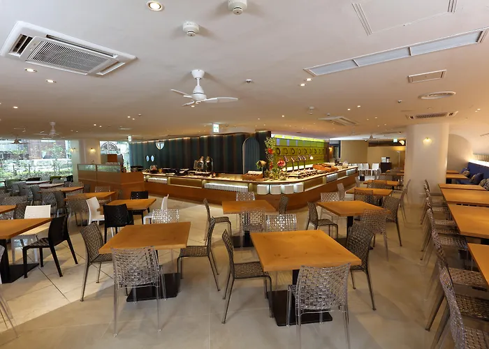 Hotel Plaza Ōsaka