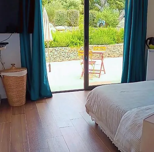Agreable Chambre Dans Le Maquis