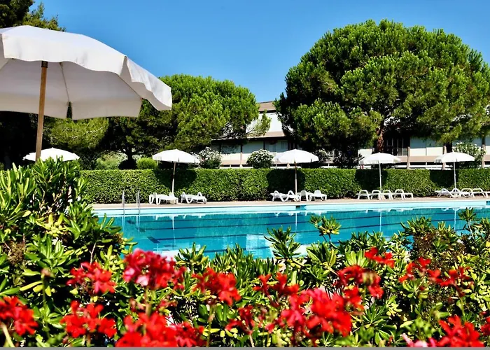 Isa-Residence With Swimming-Pool In Marina D Bibbona At Only 300 M From The Beach Marina Di Bibbona