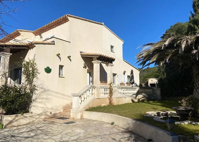 Grande chambre dans villa proche de la plage Sète