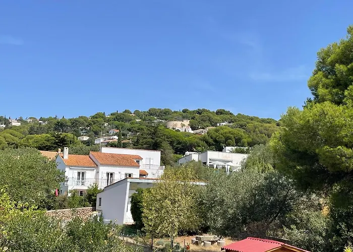 Grande chambre dans villa proche de la plage Sète