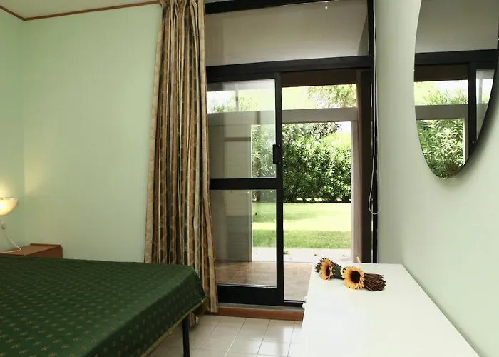 Apartment 3 Beds In Residence With Swimming-Pool Bed And Bath Linen Included Marina Di Bibbona