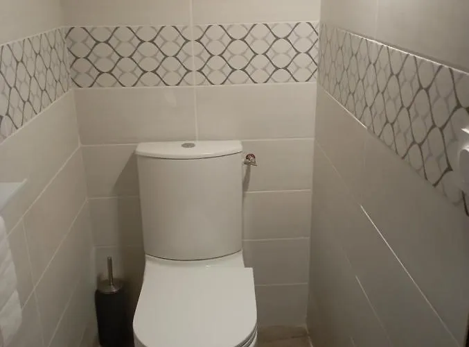 Chambre Triple,300 M Plage,Wifi,Clim,Vue Piscine Valras-Plage