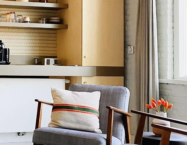 bij DE RODE DEUR Bed and Breakfast Meppel