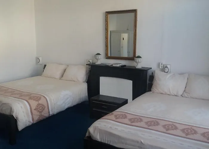 All-In Hotel