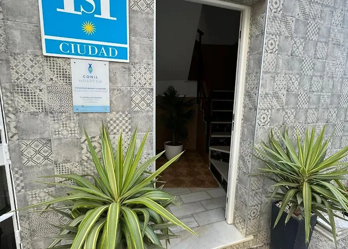 Hostal Avenida Conil De La Frontera