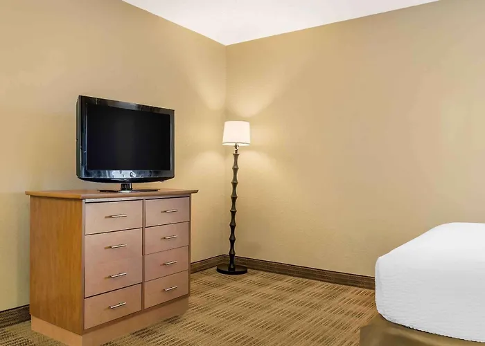 Extended Stay America Select Suites - Detroit - Ann Arbor - University South