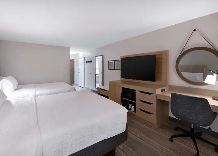 Easley Hotels