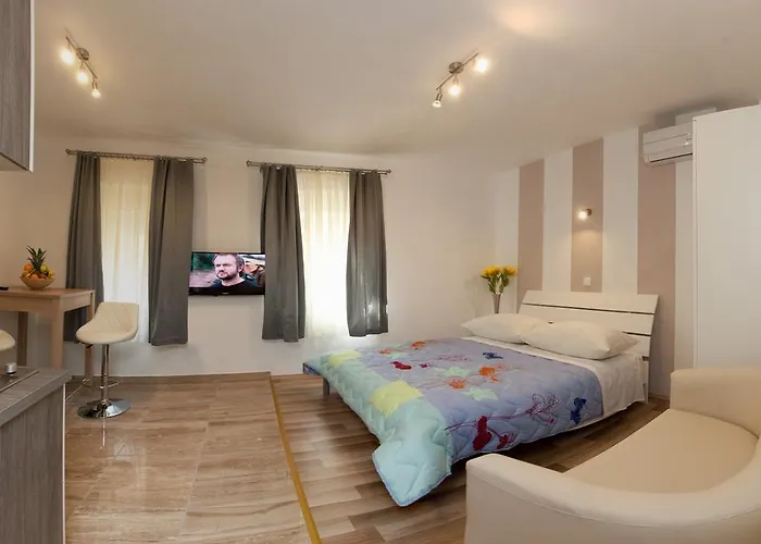 Central Luxury Rooms Izidor Split