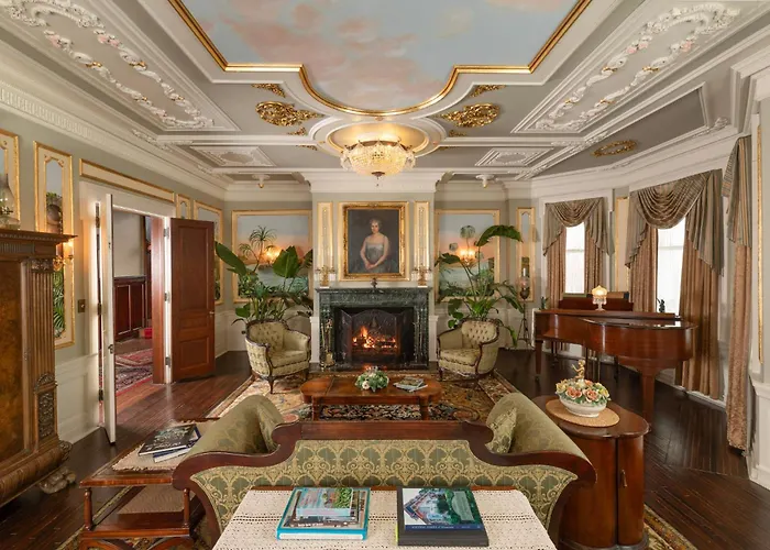 Bed and Breakfast 300 Clifton Minneapolis
