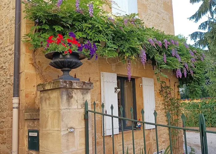 Les Chambres D'Hotes Chez Alisa Et Daniel Sarlat