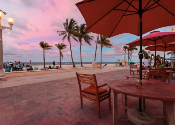 Walkabout 1 Tower Suite In The Heart Of Hollywood Beach