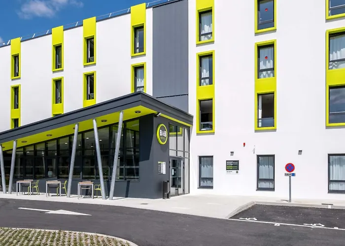 B&B HOTEL Saintes