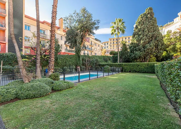 Intercontinental Superbe Appartement Avec Piscine Menton