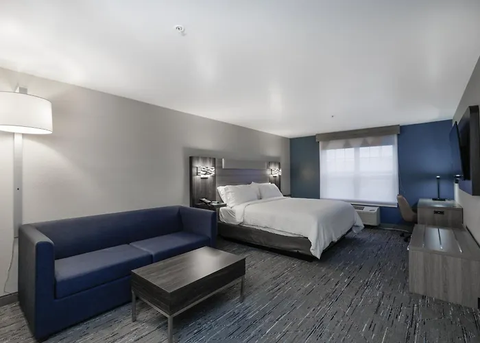 Holiday Inn Express & Suites Zion By Ihg