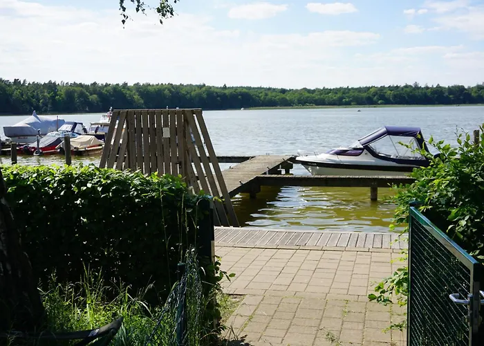 Einraumapartment mit Seeblickbalkon