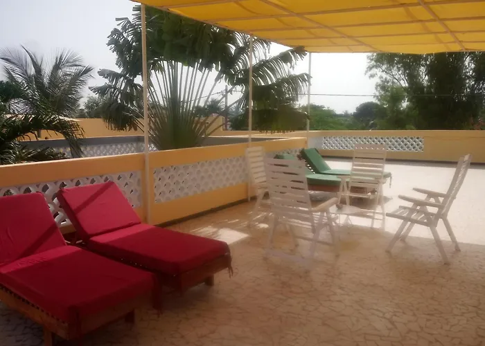 Hoteles en Saly