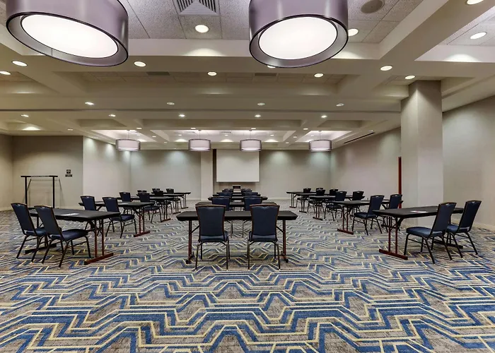 Drury Inn & Suites St. Louis Arnold
