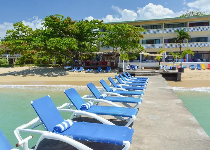 Sand And Tan Beach Hotel Ocho Rios