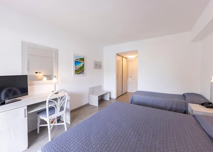 Hotel del Faro - Pugnochiuso Resort