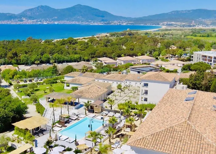Bella Vista Hotel, Suites & Maisons
