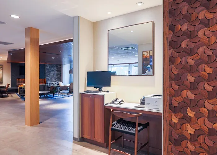 Fairfield Inn & Suites Marquette