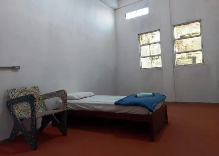 Quarto tipo HOSTEL 03 Hóspedes Compartilhando Nova Lima
