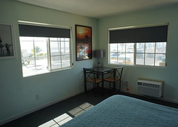 Huntington Surf Inn