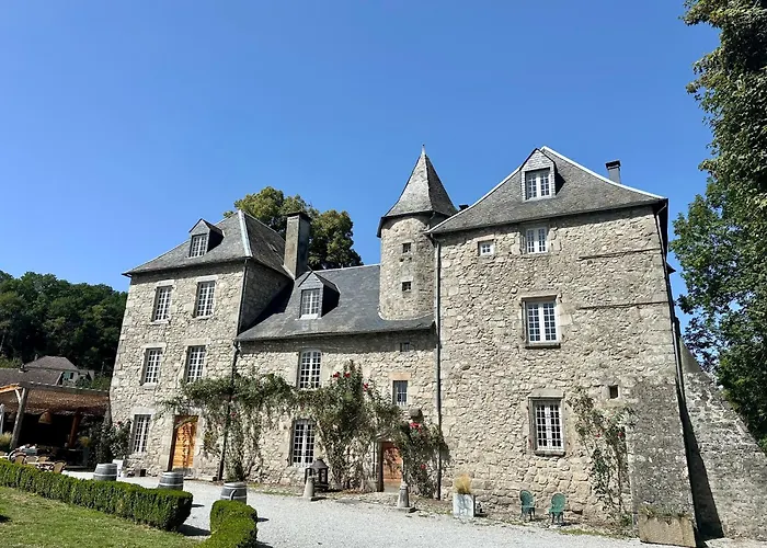 Château de la Borde à Ussel, centre-ville, proche autoroute A89