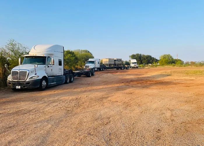 Executive Inn & Suites Floresville