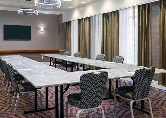 Hampton Inn & Suites Buffalo/Downtown