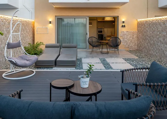 Golden Star Relax Hotel - Adults Only 16 Plus
