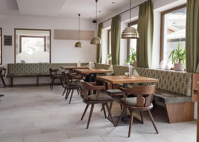 Hotel Bergland Cadipietra