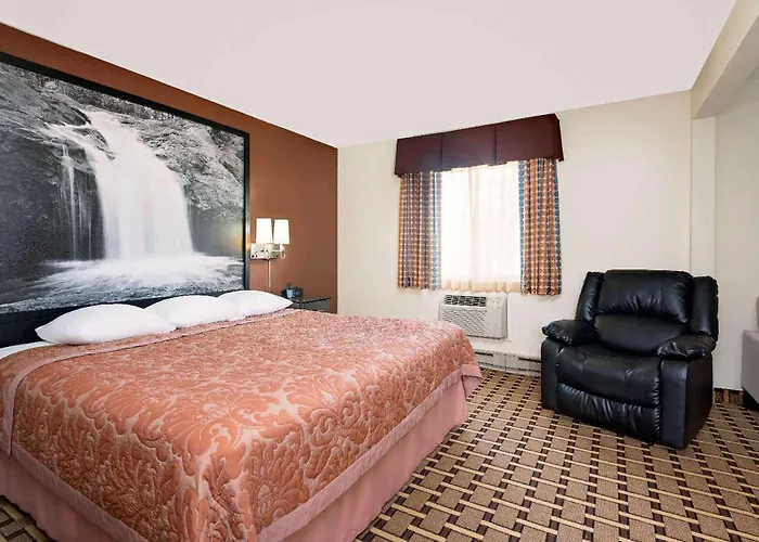 Super 8 By Wyndham Ashland Hotel