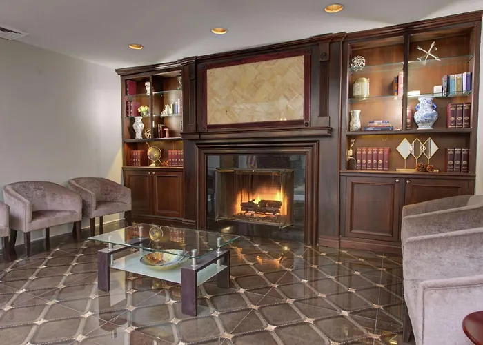 The Roslyn, Tapestry Collection By Hilton Hotel