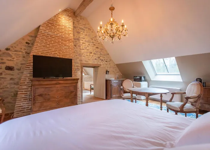 Les chambres de Charnay - Calme Charme Clim et Confort Piscine à 5 mn du péage Vierzon