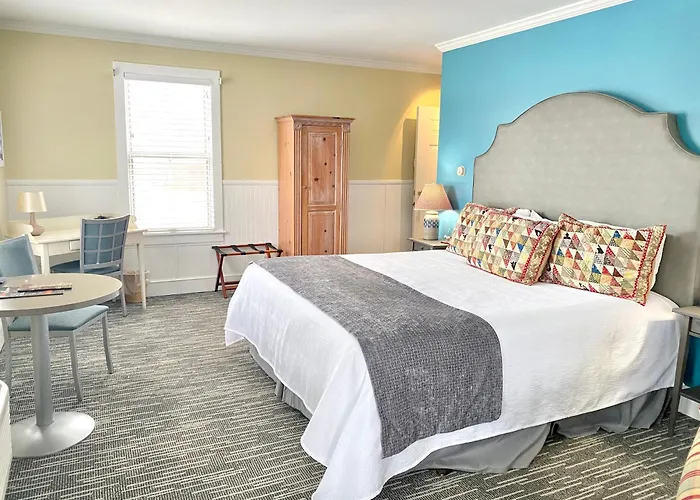 Grand Haven Hotels