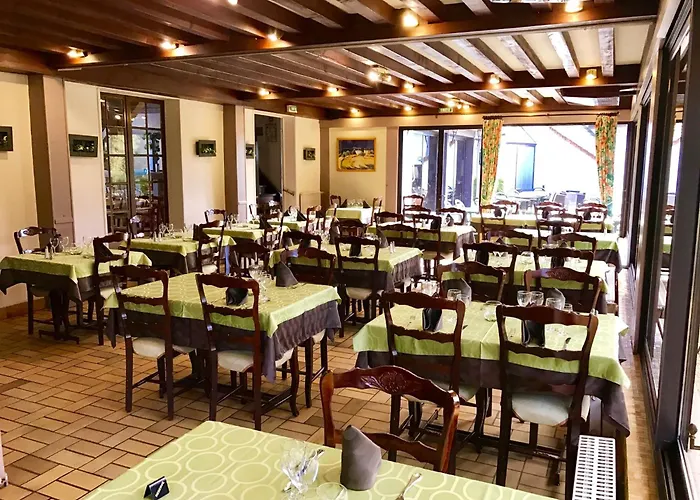 Hotel Logis Le Relais De Pouilly