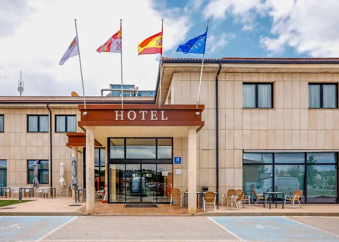 Hotel Villa De Almazan