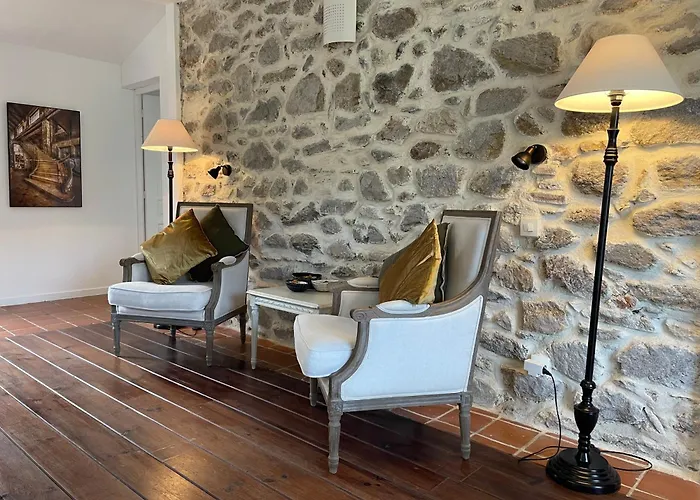 Hotel Le Relais Des Chartreuses à Le Boulou